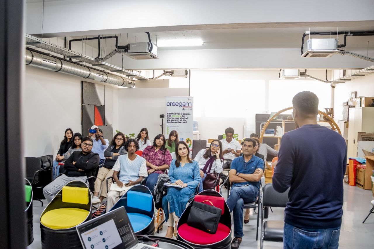 Audience engaged at Oreegami Mauritius training